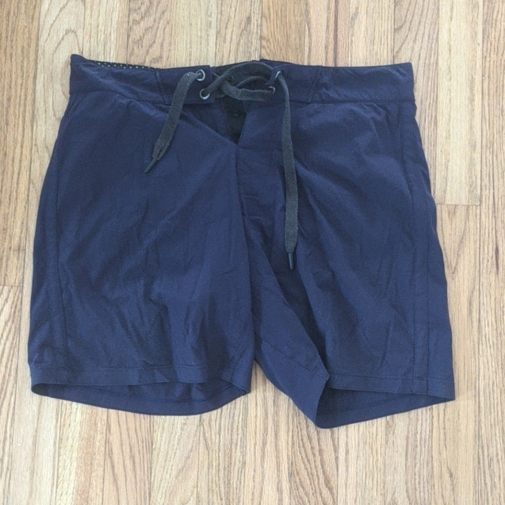 Lululemon's men swim trunks